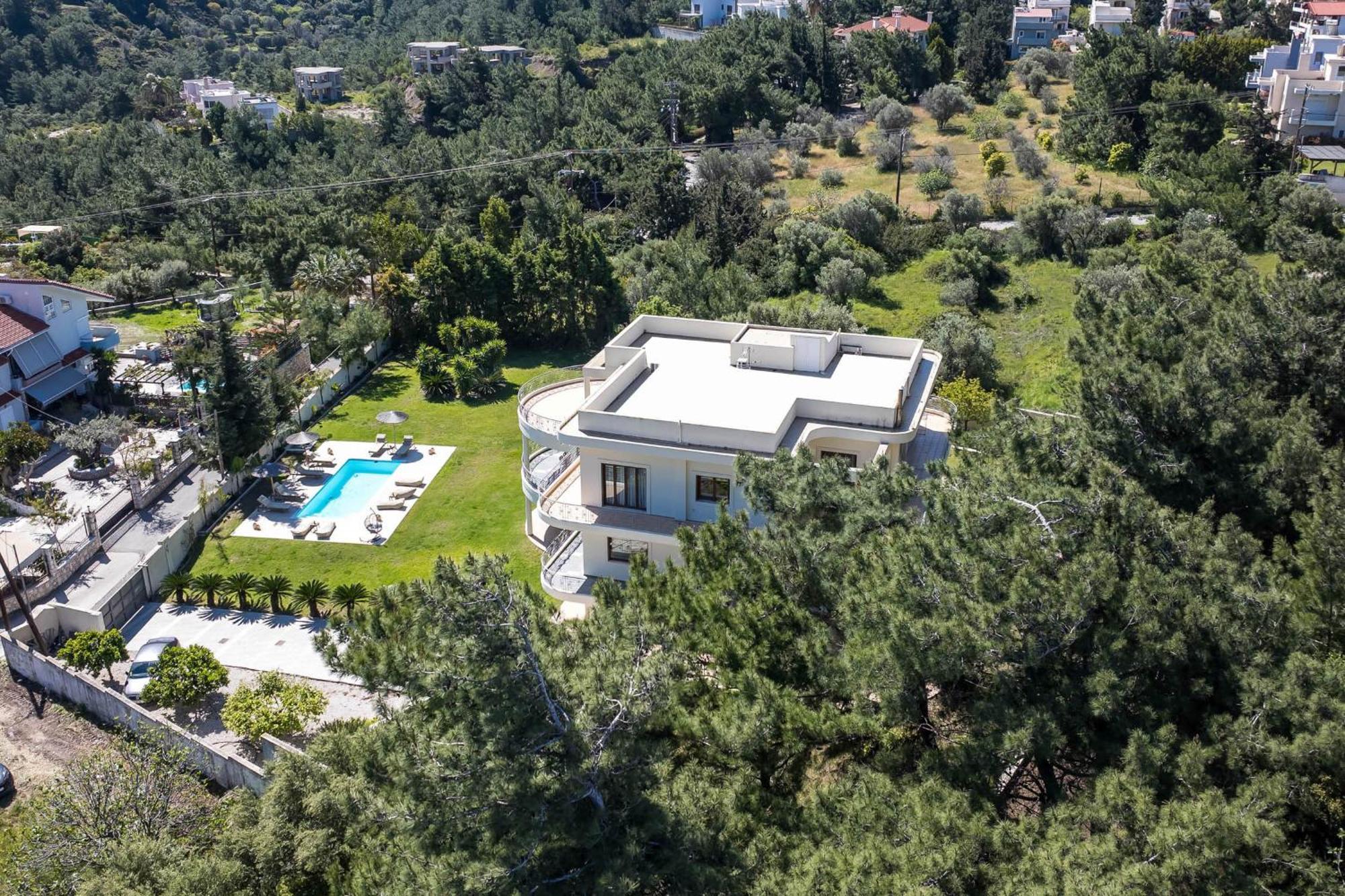 Amalfi Rhodes